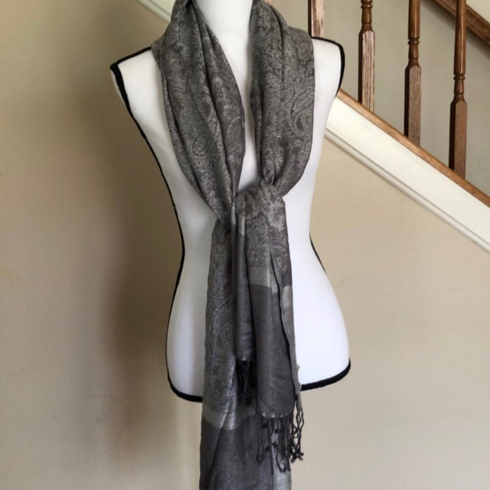 Scarf - Picture 4 of 5